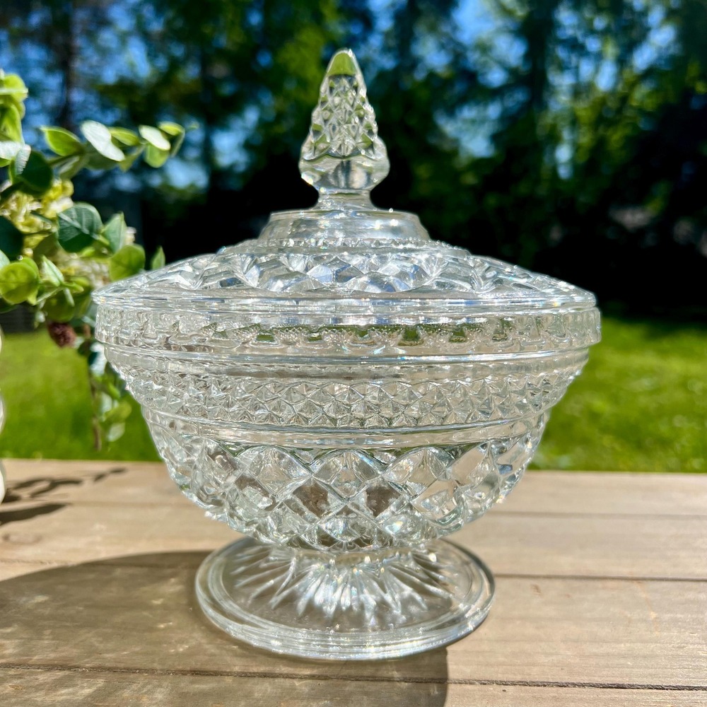Vintage 1960s Anchor Hocking Glass Candy Dish/Bowl with Lid